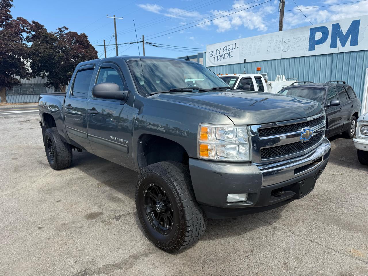 Chevrolet Silverado 1500 LT Crew Cab 4WD 2011