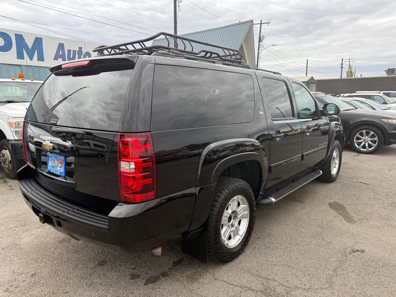 Chevrolet Suburban LT 1500 4WD 2014