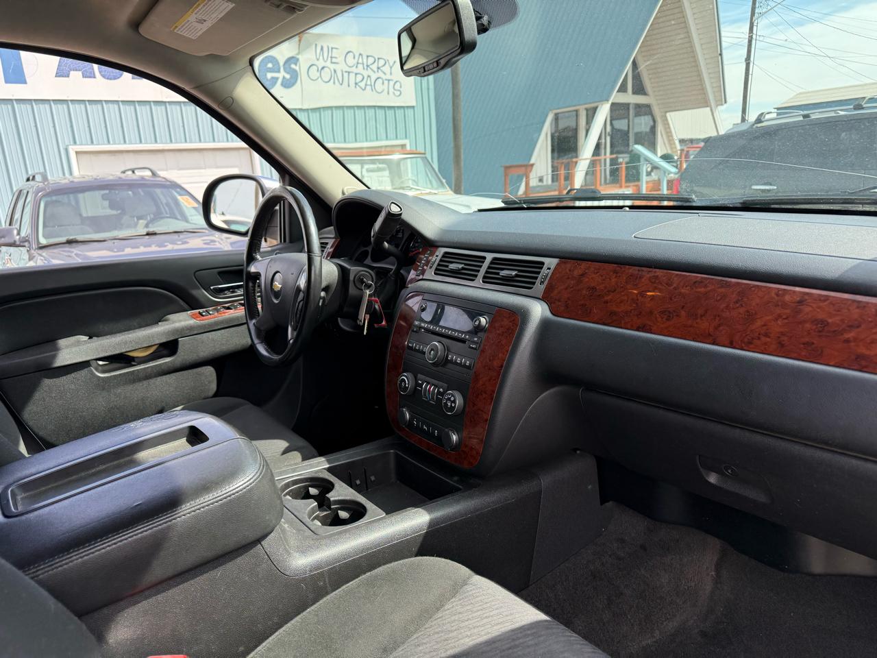 Chevrolet Suburban LS 1500 2WD 2014