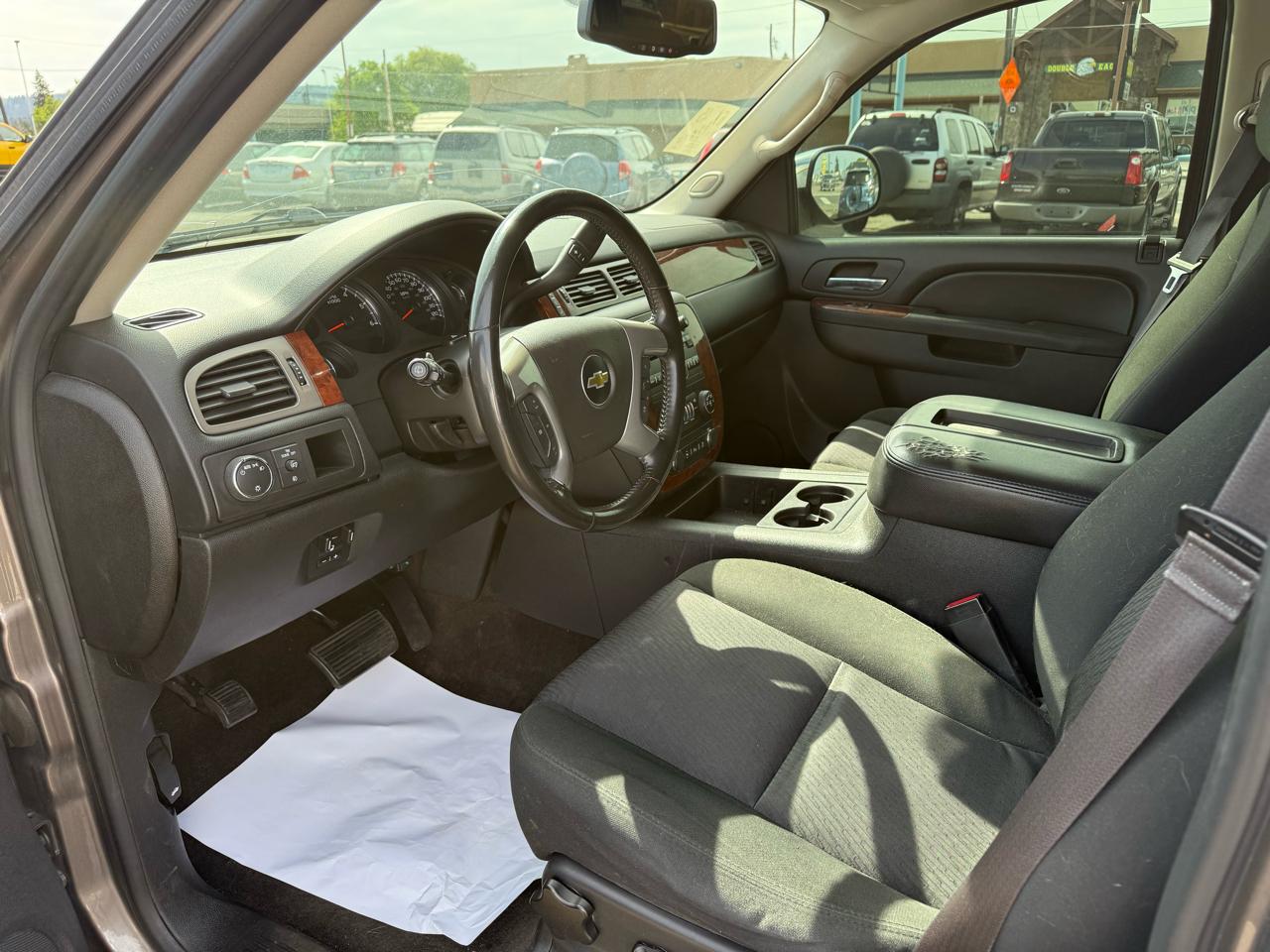 Chevrolet Suburban LS 1500 2WD 2014