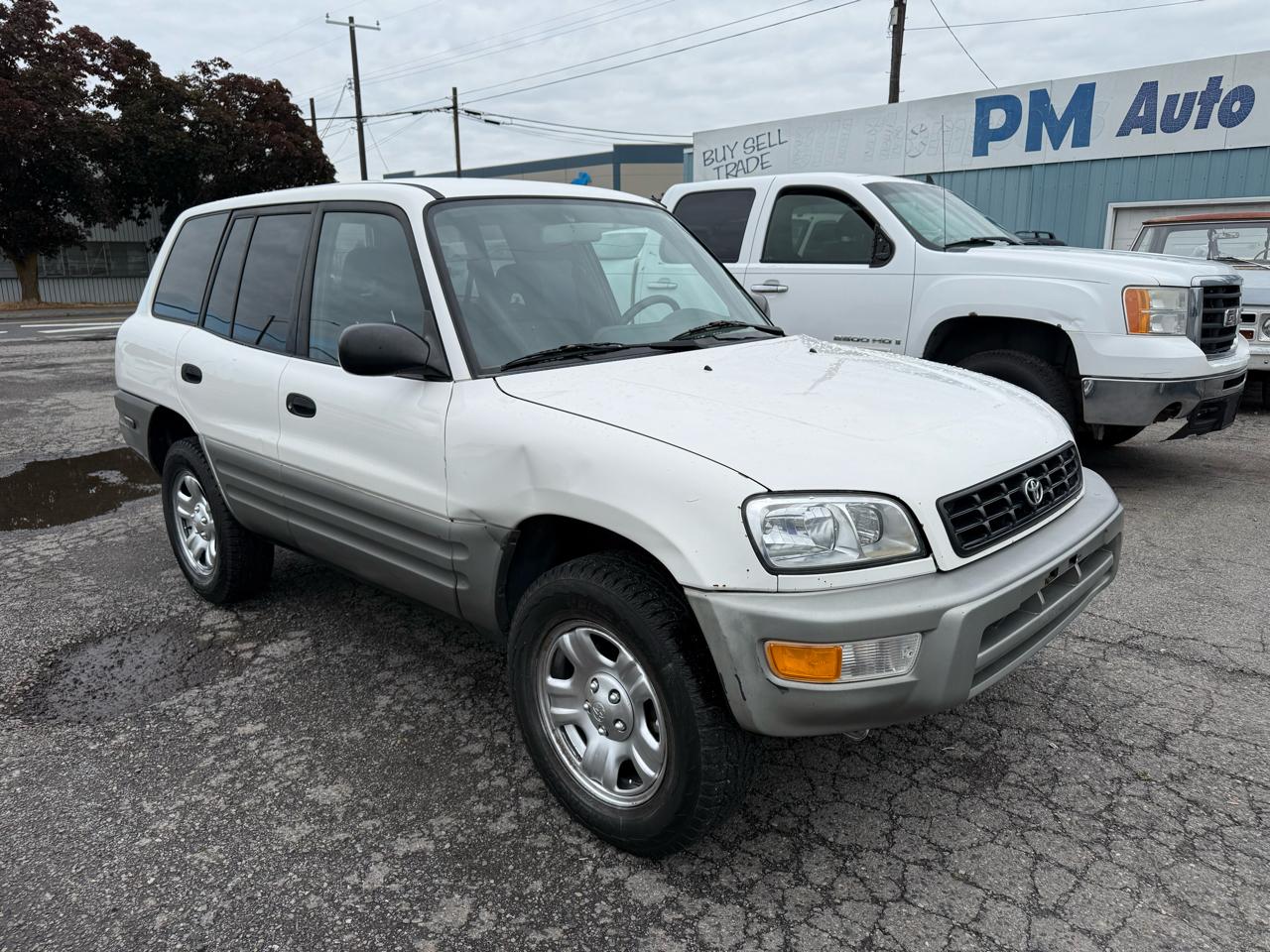 Toyota RAV4 4-Door 4WD 2000