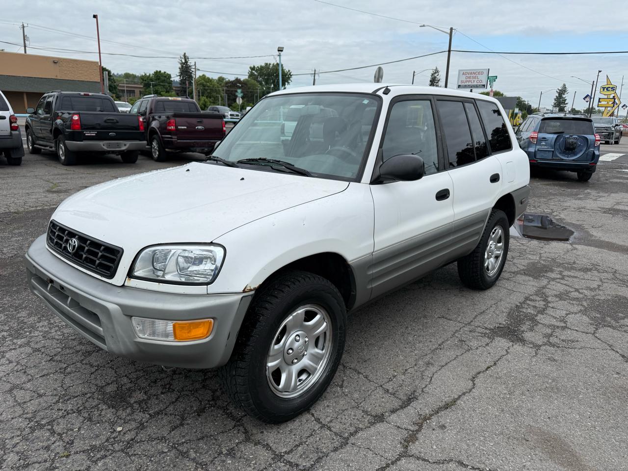 Toyota RAV4 4-Door 4WD 2000