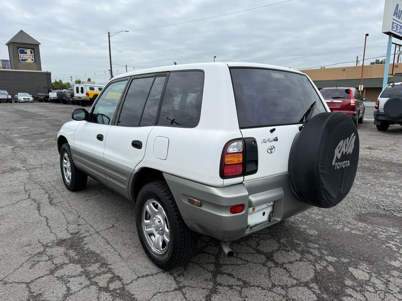 Toyota RAV4 4-Door 4WD 2000