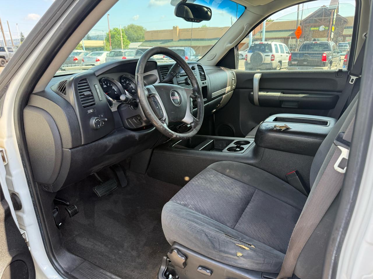GMC Sierra 2500HD Work Truck Crew Cab Long Box 4WD 2007