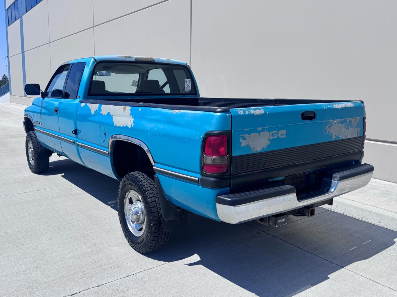 Dodge Ram 2500 ST Club Cab 8-ft. Bed 4WD 1997
