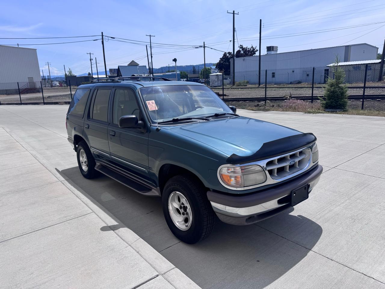 Ford Explorer XL 4-Door 4WD 1996