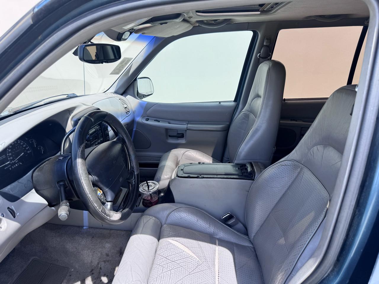 Ford Explorer XL 4-Door 4WD 1996