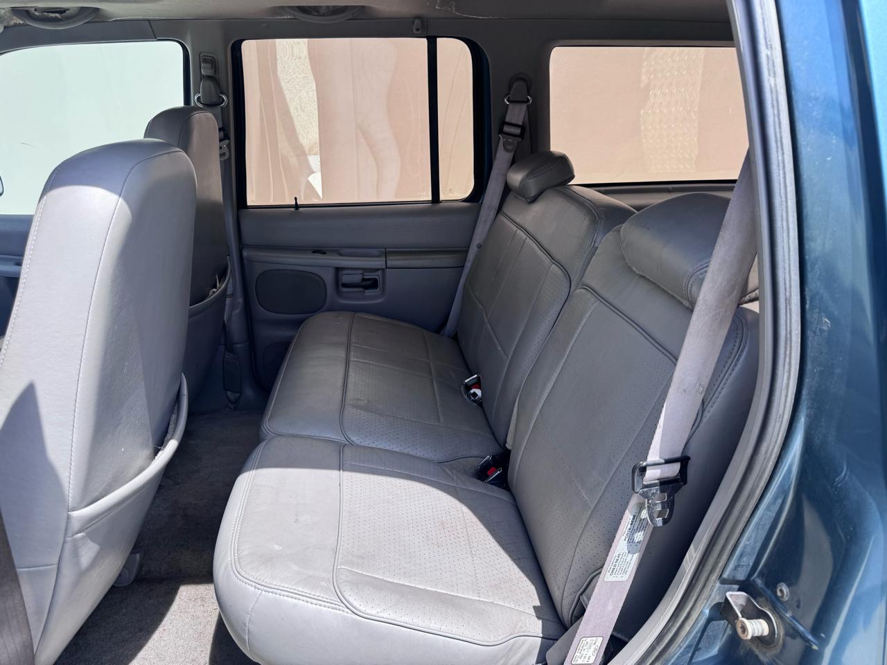 Ford Explorer XL 4-Door 4WD 1996