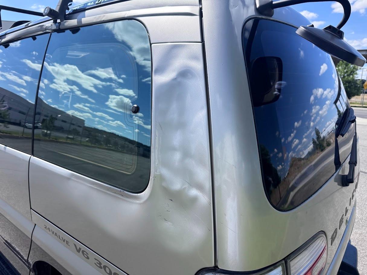 Mitsubishi Delica L400 Space Gear  1997