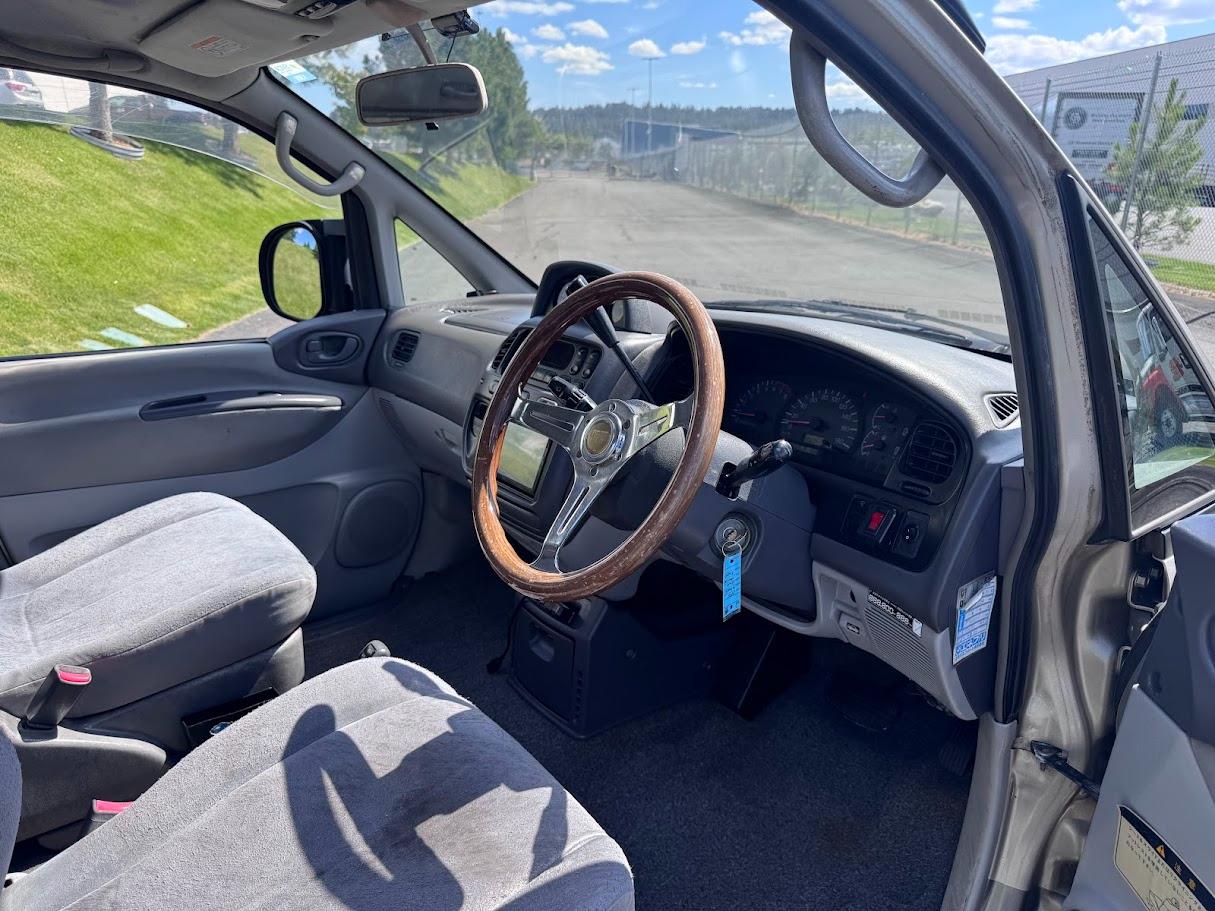 Mitsubishi Delica L400 Space Gear  1997