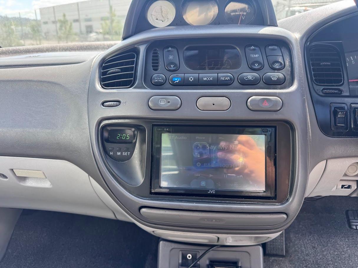 Mitsubishi Delica L400 Space Gear  1997