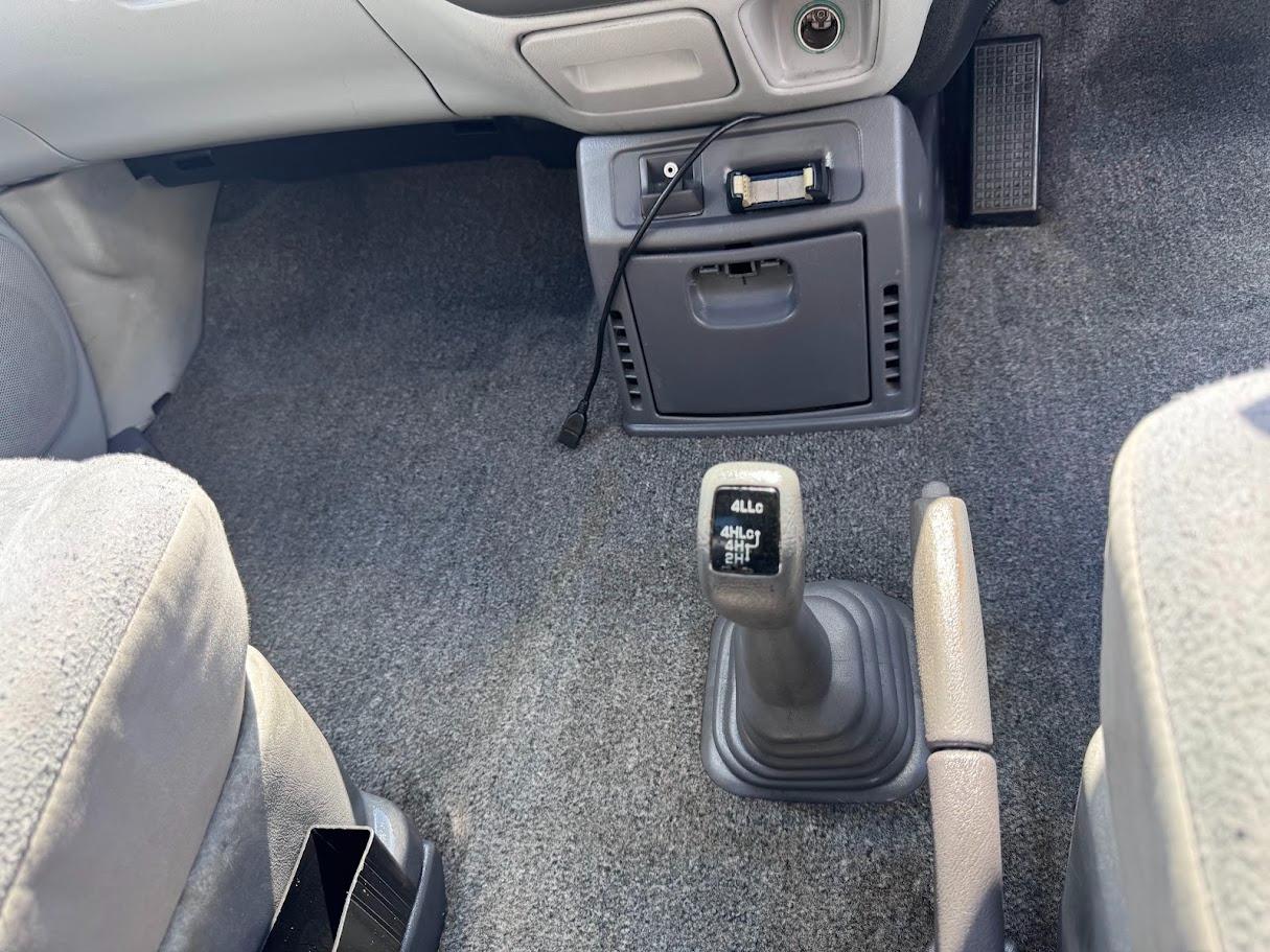 Mitsubishi Delica L400 Space Gear  1997