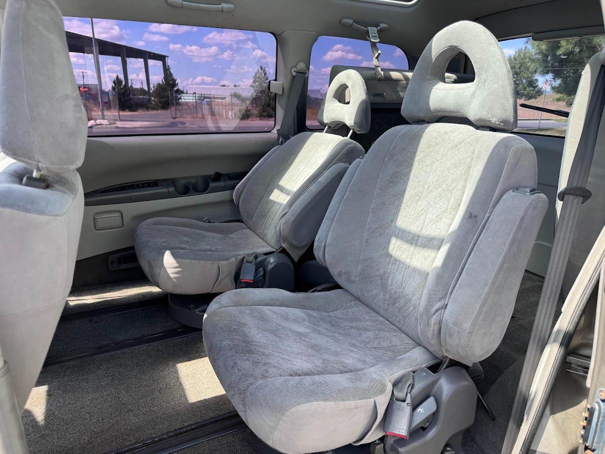 Mitsubishi Delica L400 Space Gear  1997