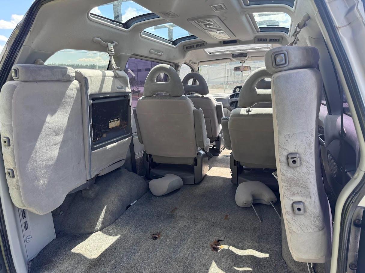 Mitsubishi Delica L400 Space Gear  1997