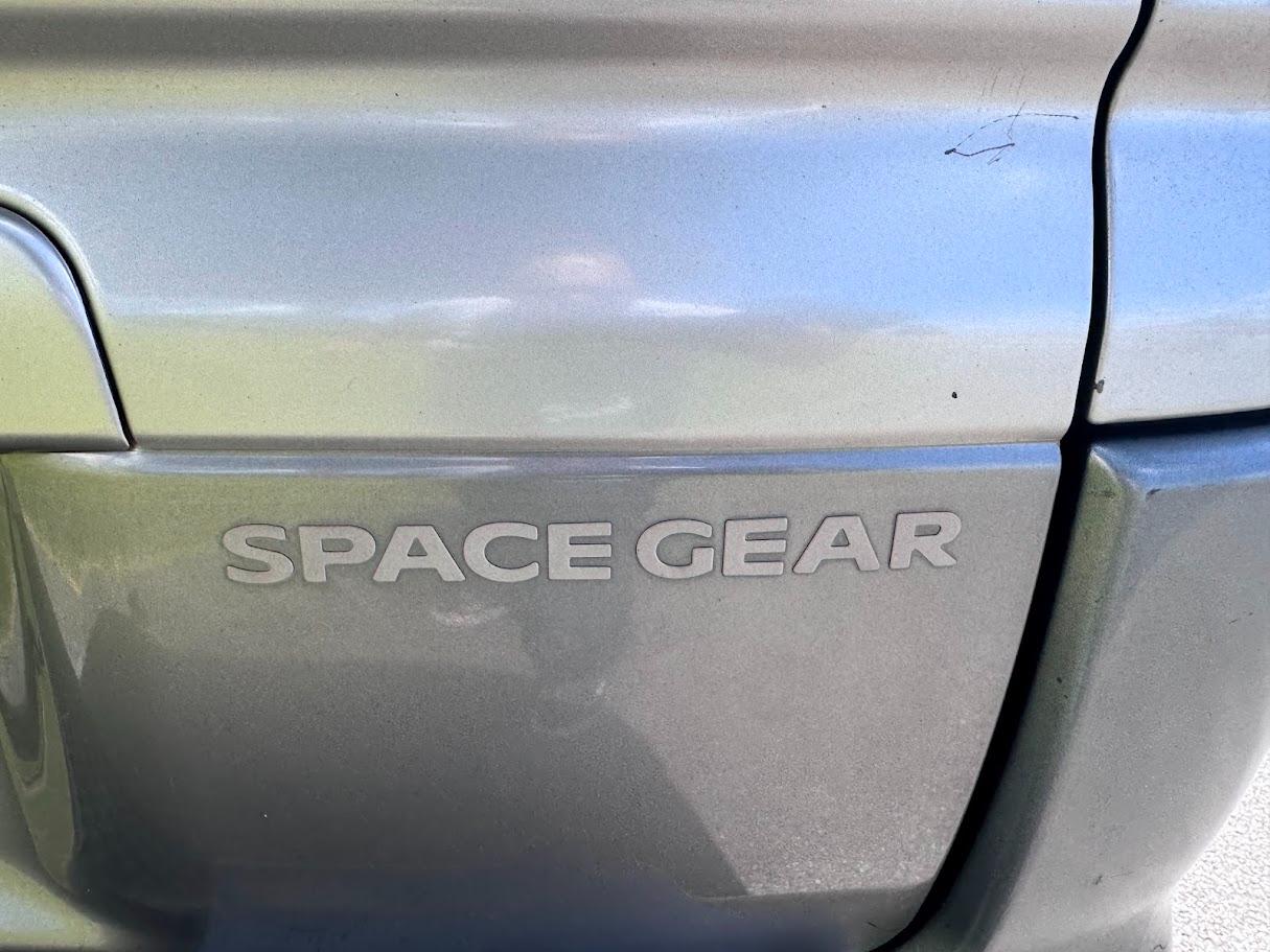 Mitsubishi Delica L400 Space Gear  1997