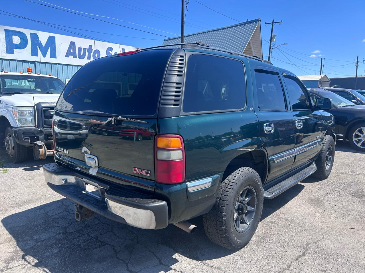 GMC Yukon SLE 4WD 2001