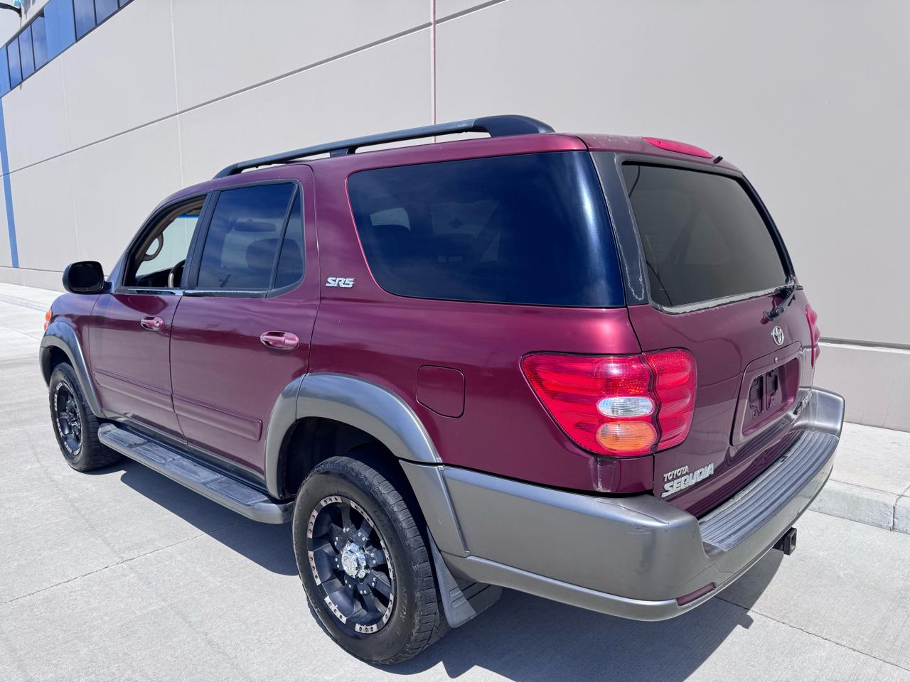Toyota Sequoia SR5 4WD 2004