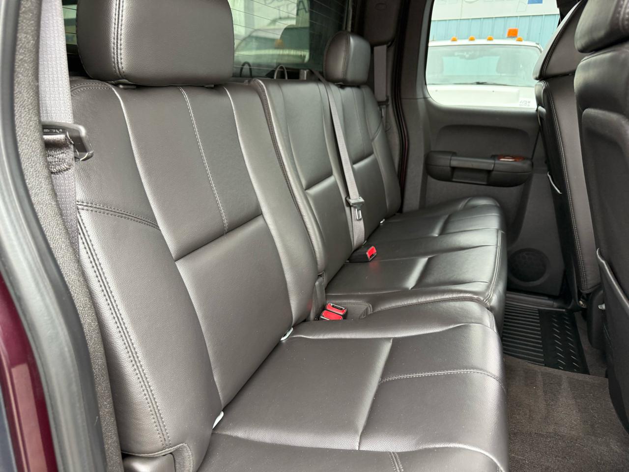 Chevrolet Silverado 2500HD 4WD Double Cab 144.2" LTZ 2008