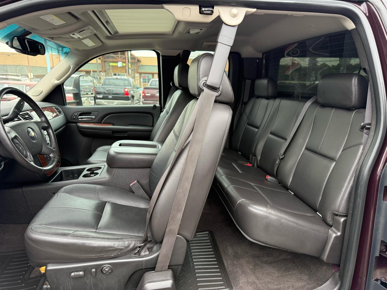 Chevrolet Silverado 2500HD 4WD Double Cab 144.2" LTZ 2008