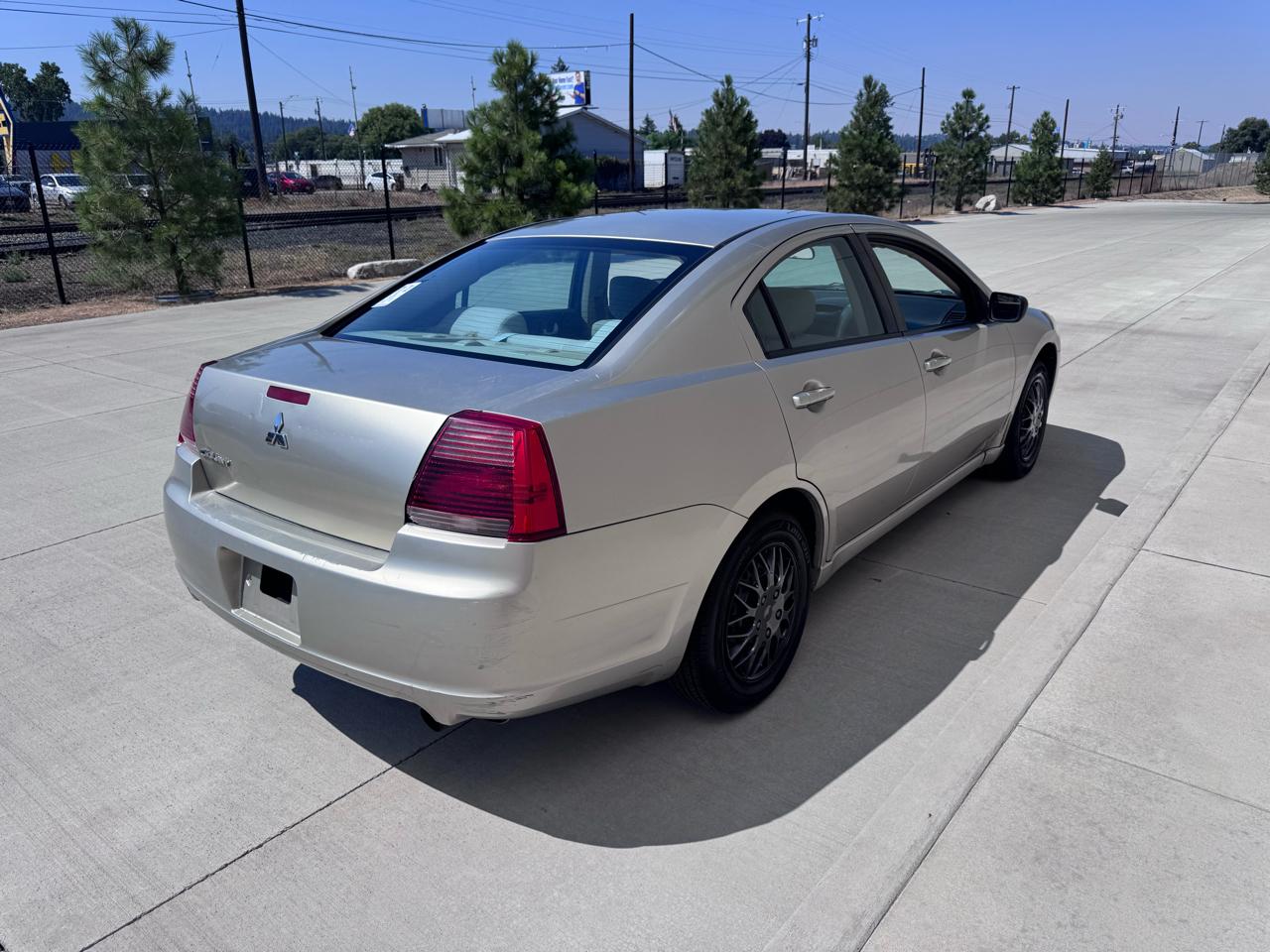 Mitsubishi Galant ES 2007