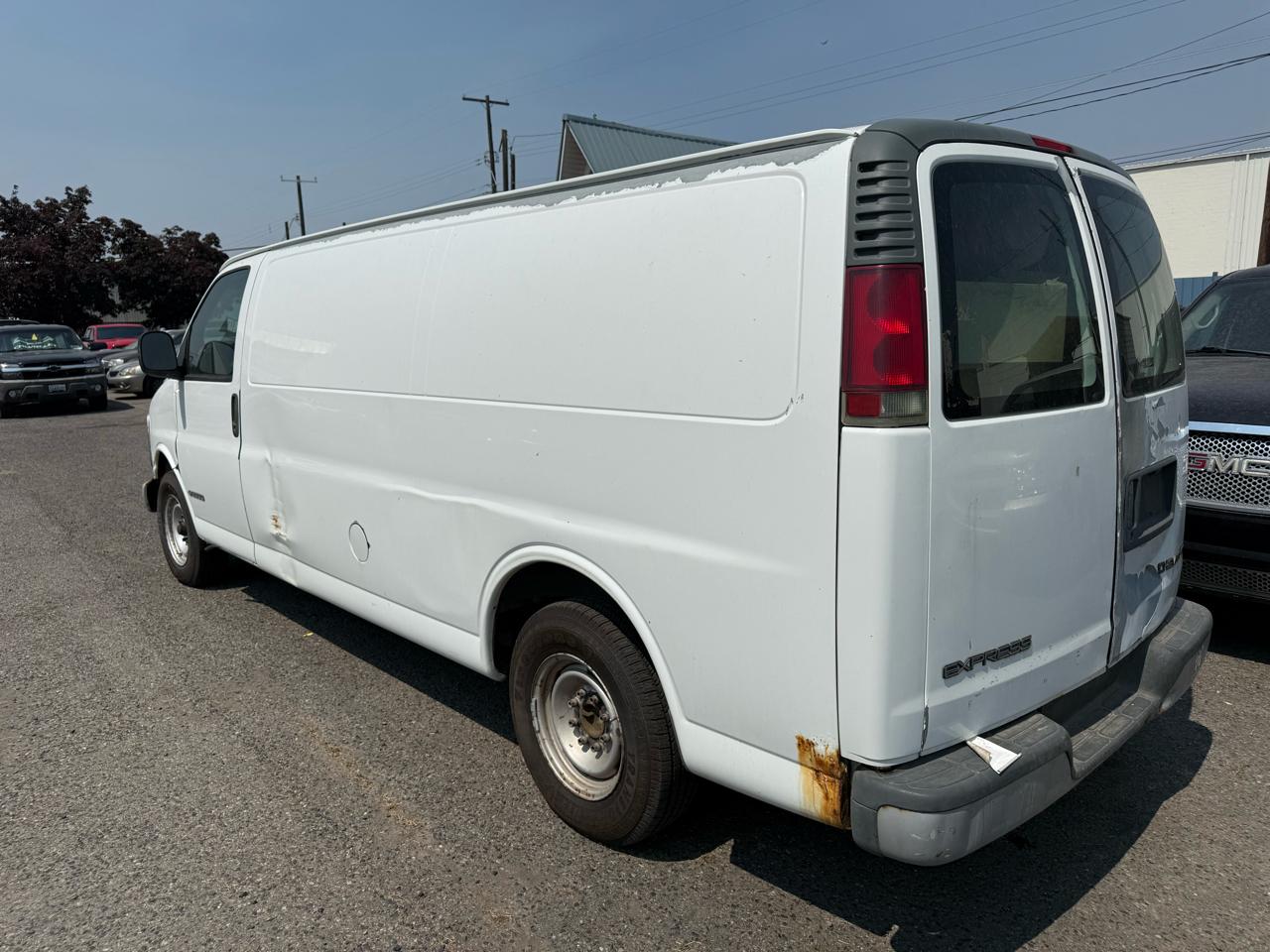 Chevrolet Express 2500 Extended Cargo 2002