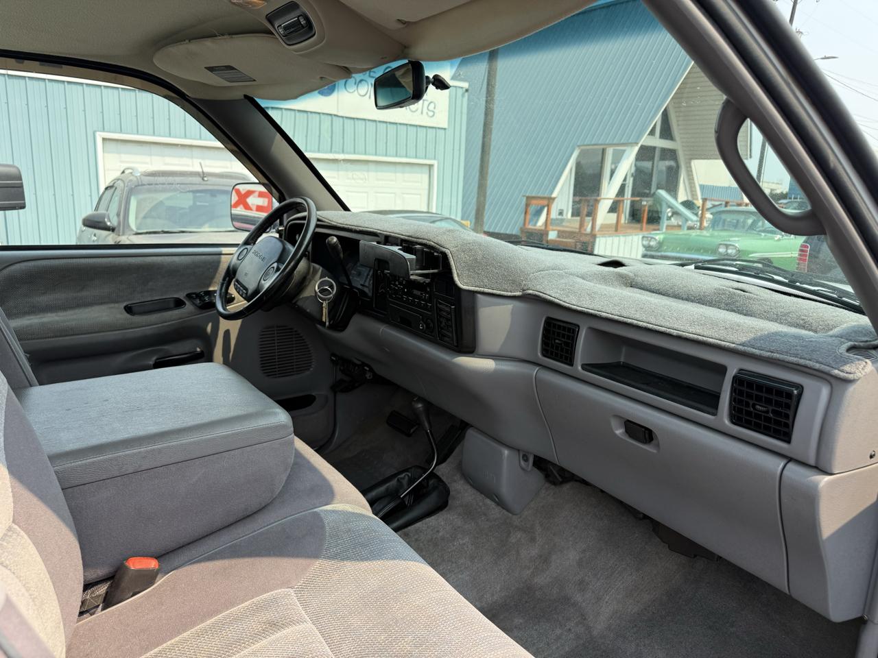 Dodge Ram 2500 LT LD Reg. Cab 8-ft. Bed 4WD 1995