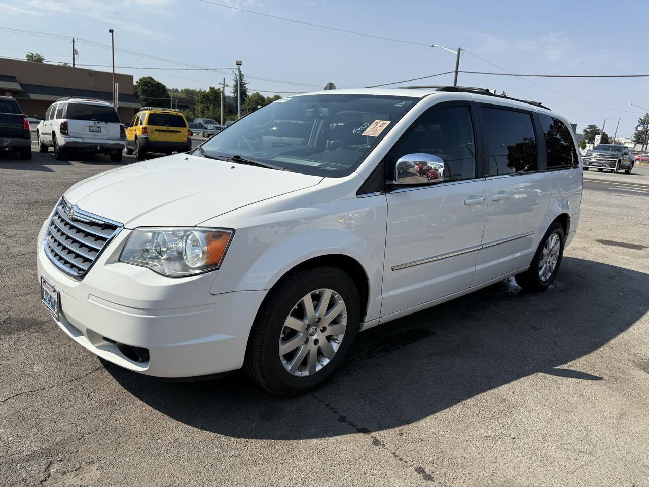 Chrysler Town & Country Touring Plus 2010