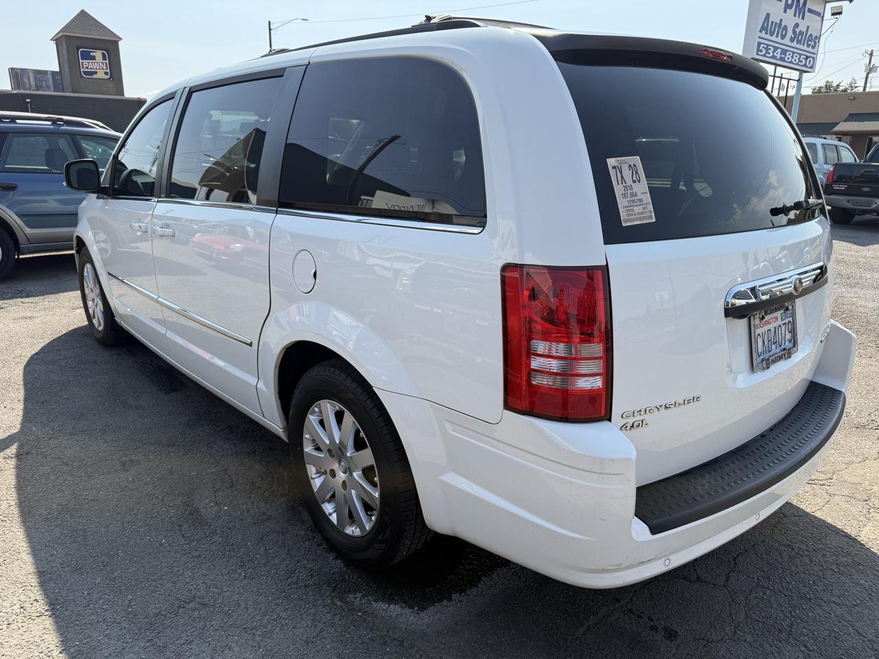 Chrysler Town & Country Touring Plus 2010