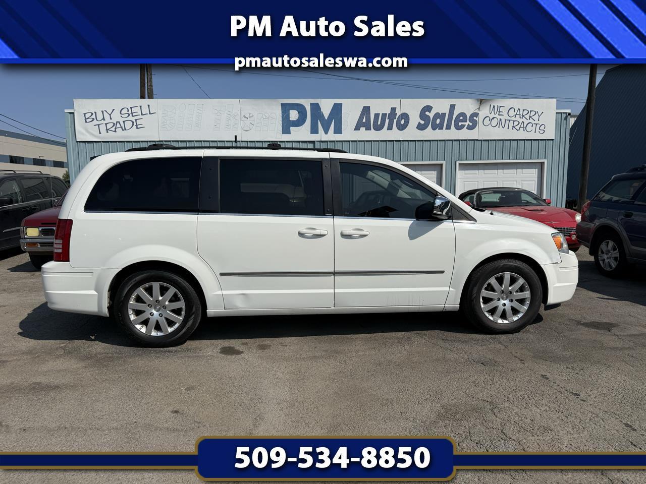 Chrysler Town & Country Touring Plus 2010