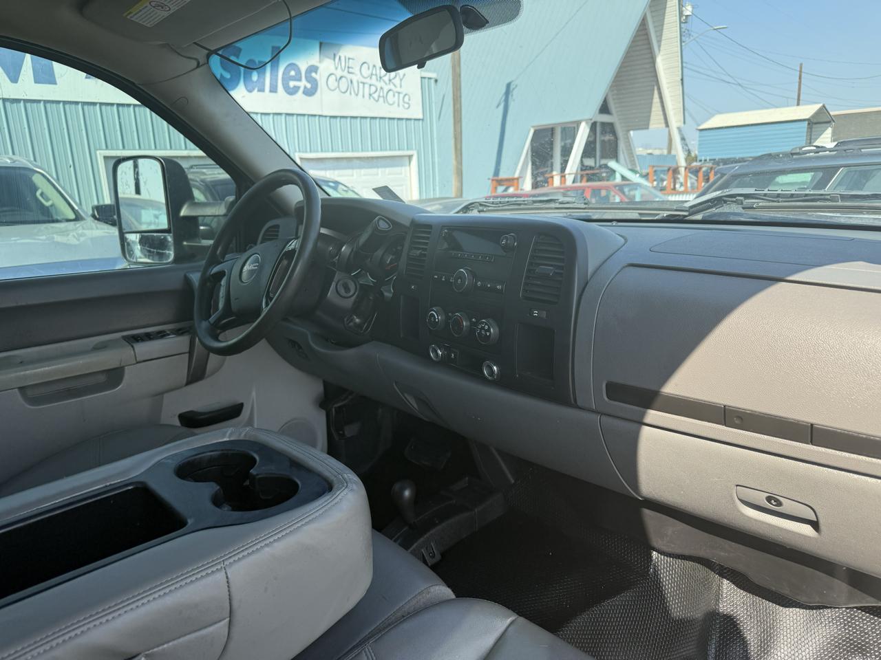 GMC Sierra 3500HD Work Truck Crew Cab 4WD 2011