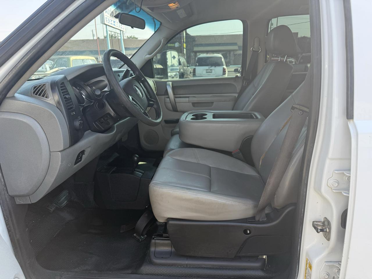 GMC Sierra 3500HD Work Truck Crew Cab 4WD 2011
