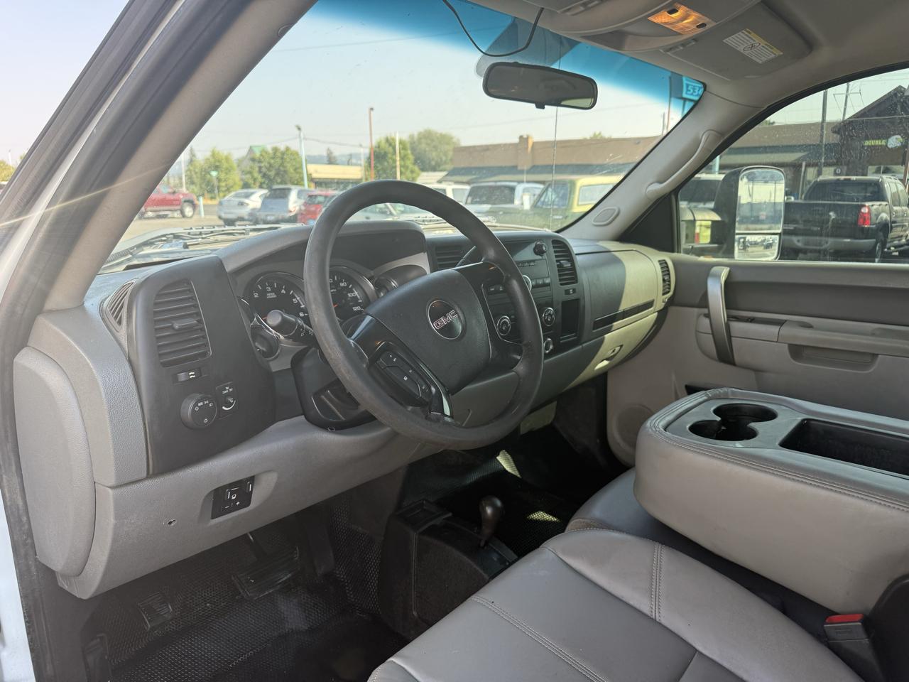 GMC Sierra 3500HD Work Truck Crew Cab 4WD 2011