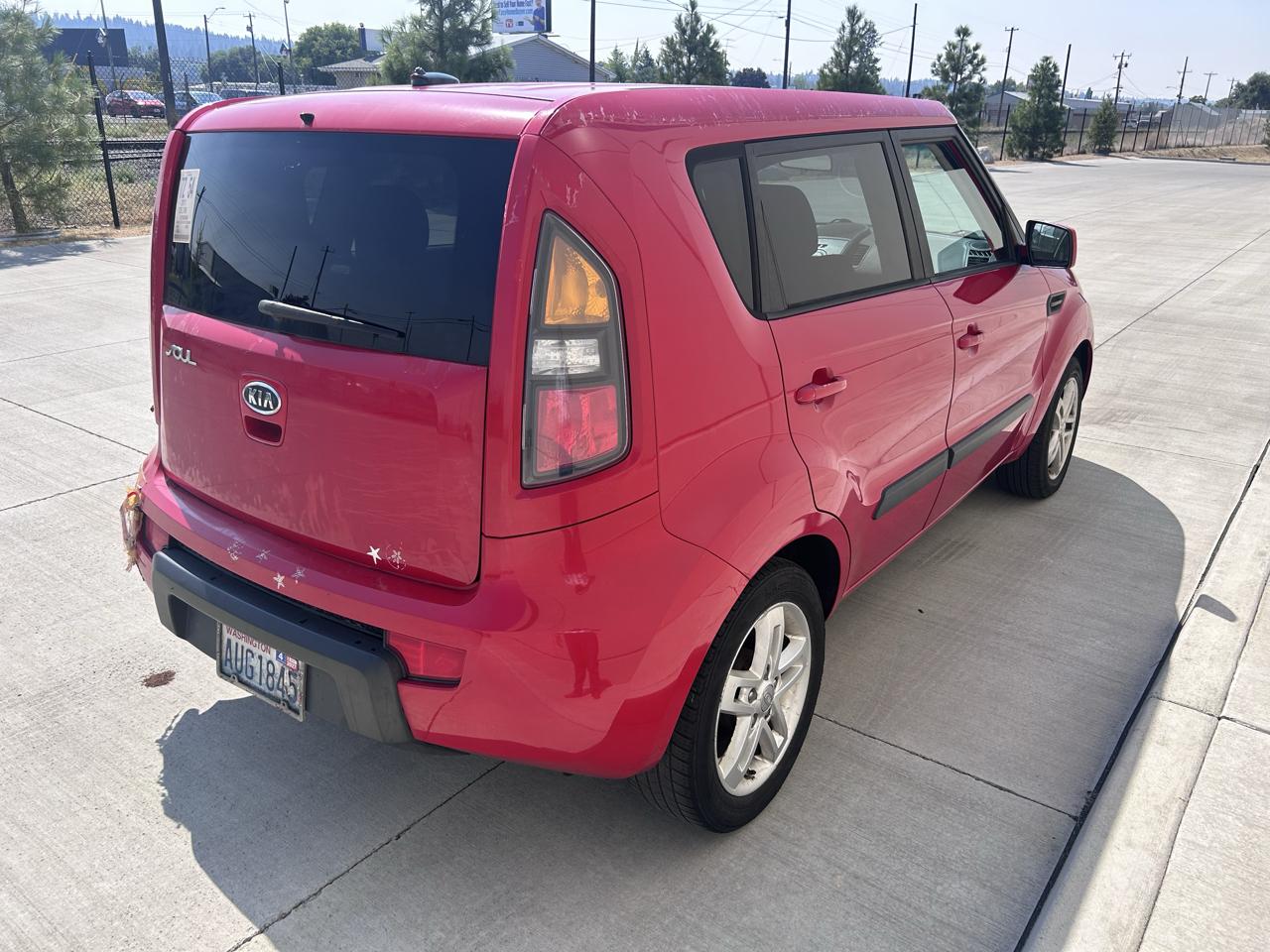 Kia Soul + 4D Wagon 2011