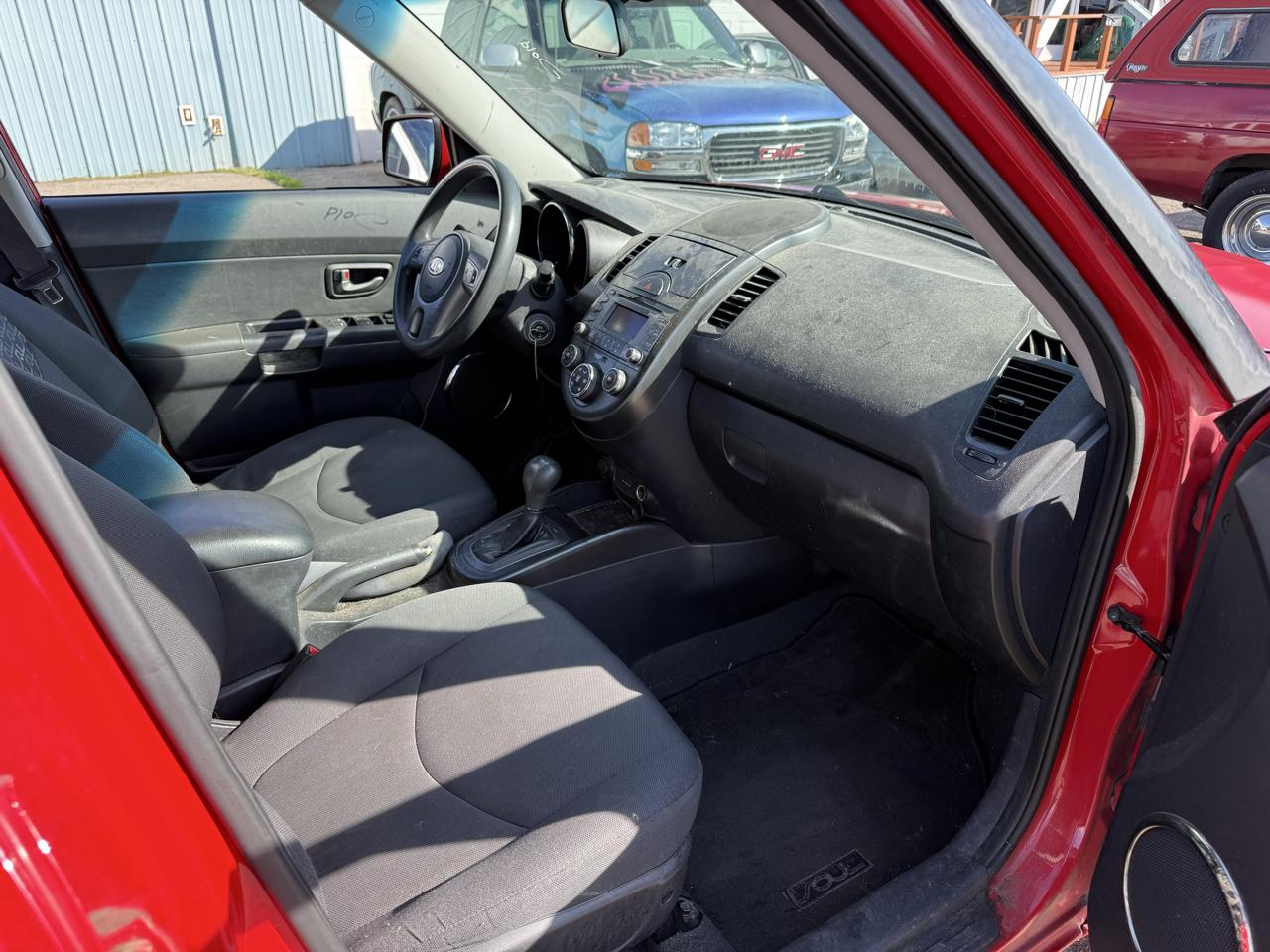 Kia Soul + 4D Wagon 2011