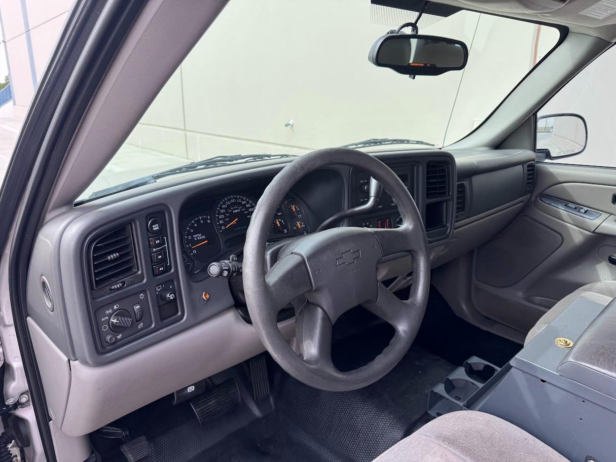 Chevrolet Tahoe 4WD 2004