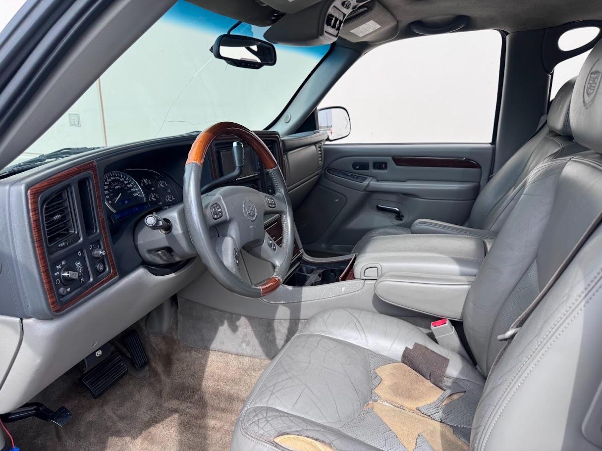Cadillac Escalade AWD 2003