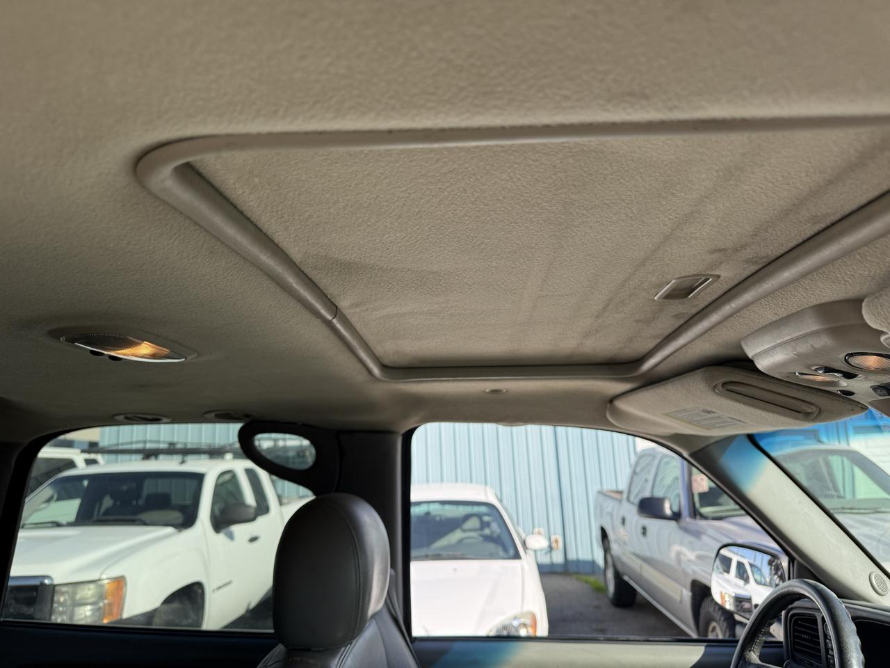 Chevrolet Tahoe 4WD 2003