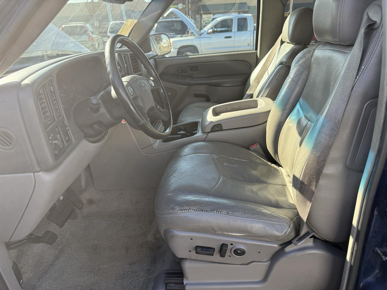 Chevrolet Tahoe 4WD 2003