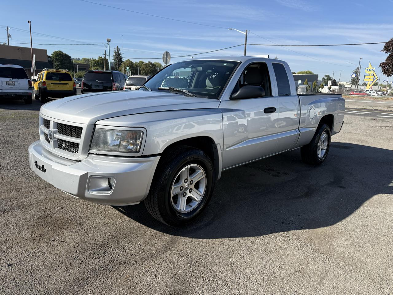 Dodge Dakota SXT Extended Cab 2WD 2011