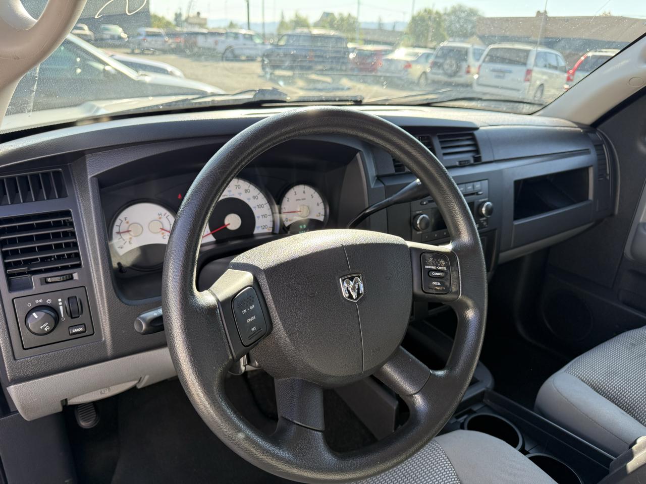 Dodge Dakota SXT Extended Cab 2WD 2011