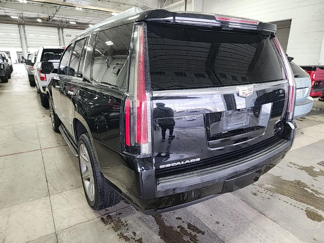 Cadillac Escalade Luxury 4WD 2020