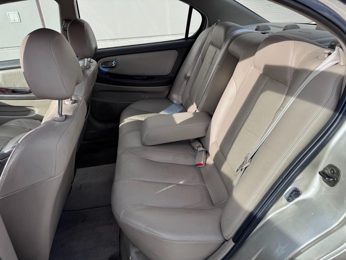 Nissan Maxima GLE 2000