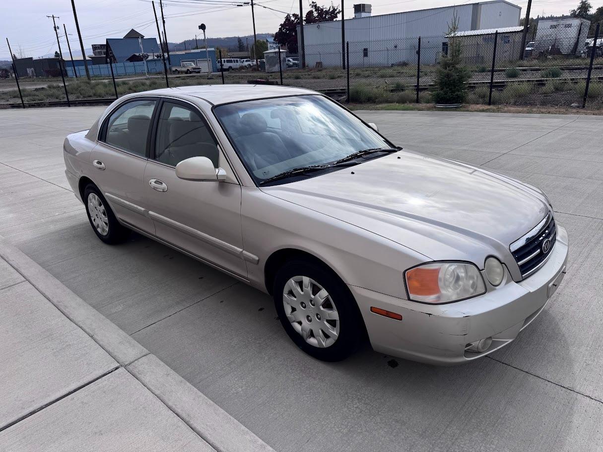 Kia Optima LX 2004