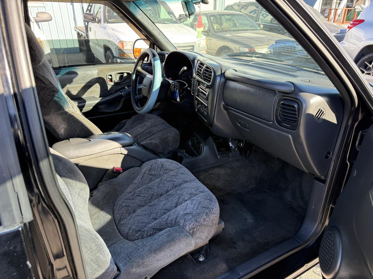 GMC Sonoma SLE Ext. Cab Short Bed 2WD 1999