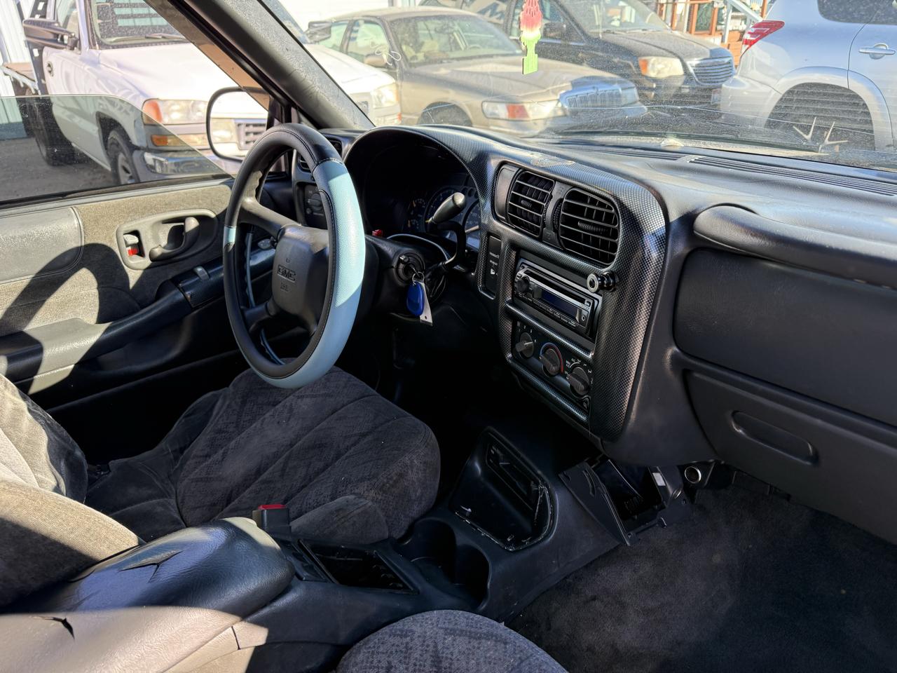 GMC Sonoma SLE Ext. Cab Short Bed 2WD 1999