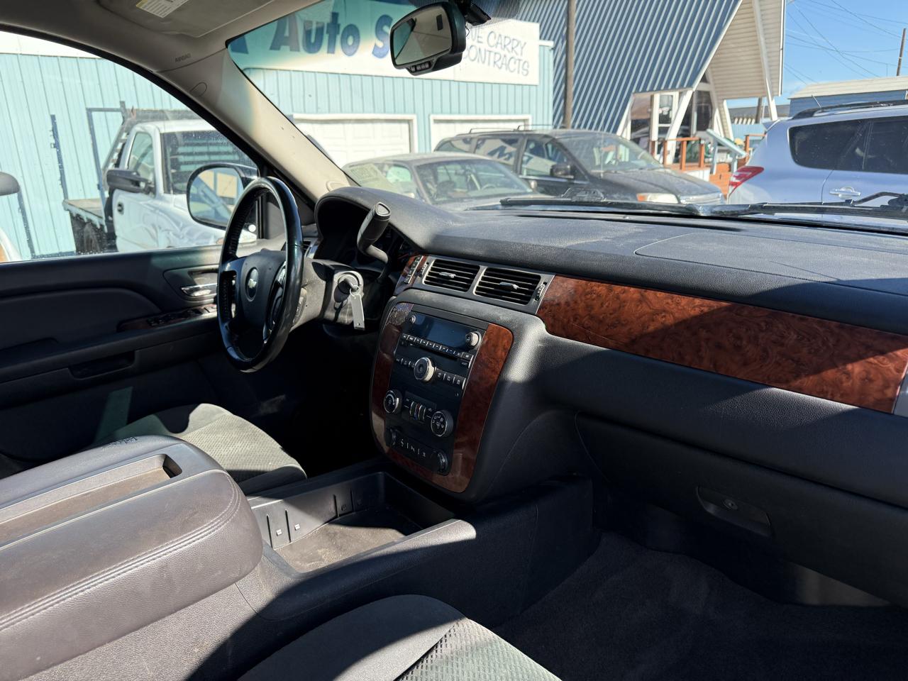 Chevrolet Suburban LT 1500 4WD 2008
