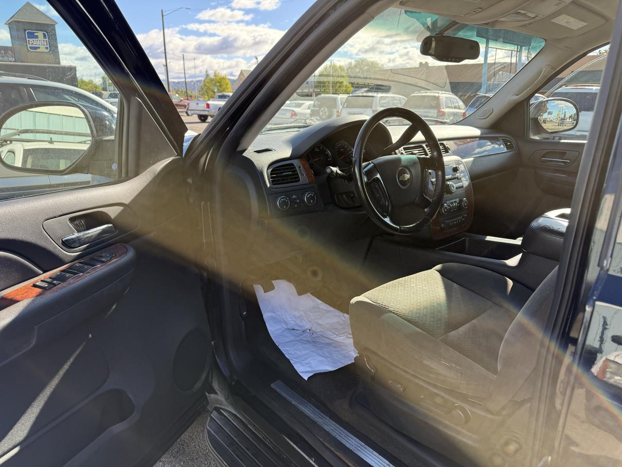 Chevrolet Suburban LT 1500 4WD 2008