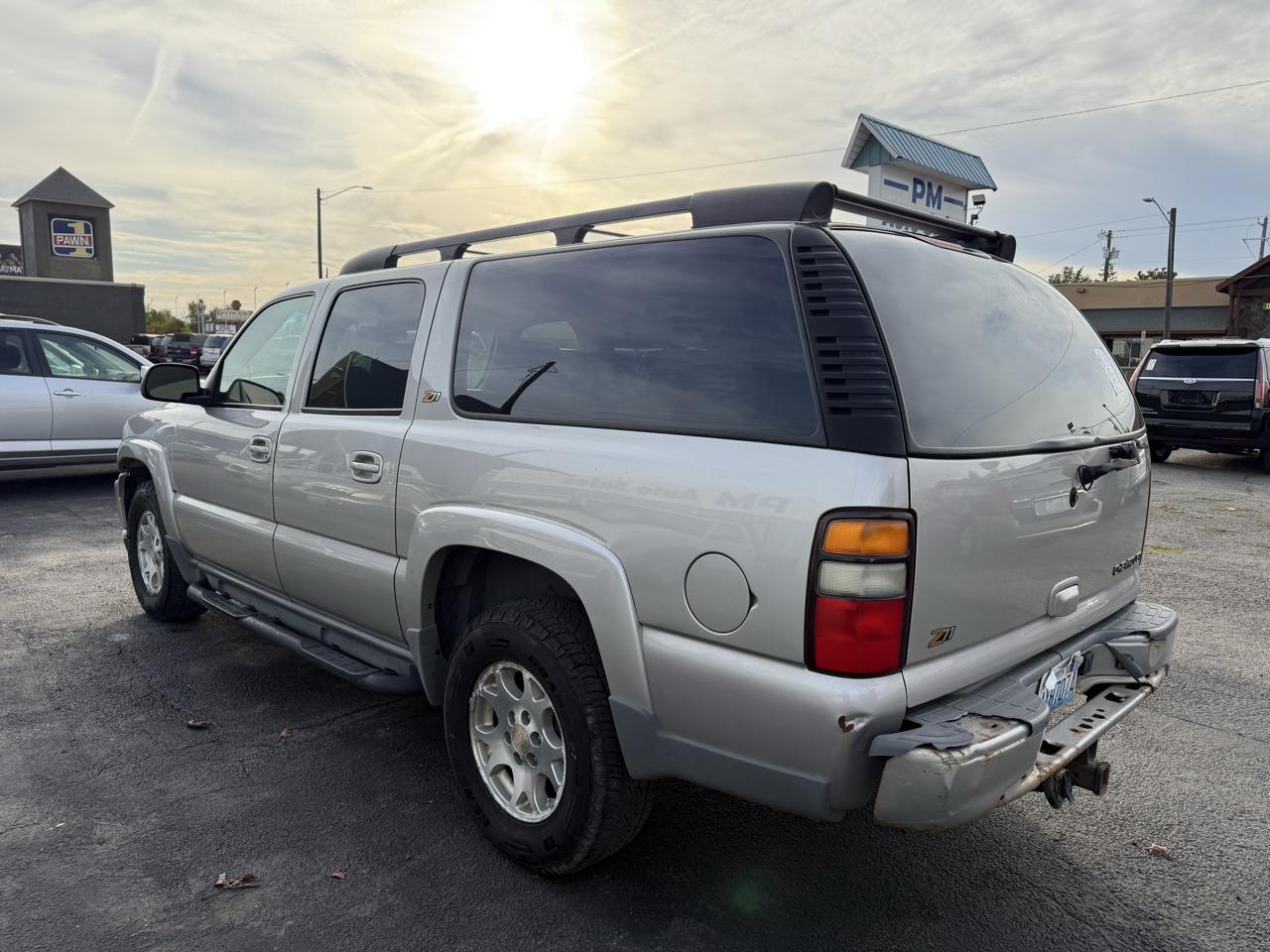 Chevrolet Suburban 1500 4WD 2004