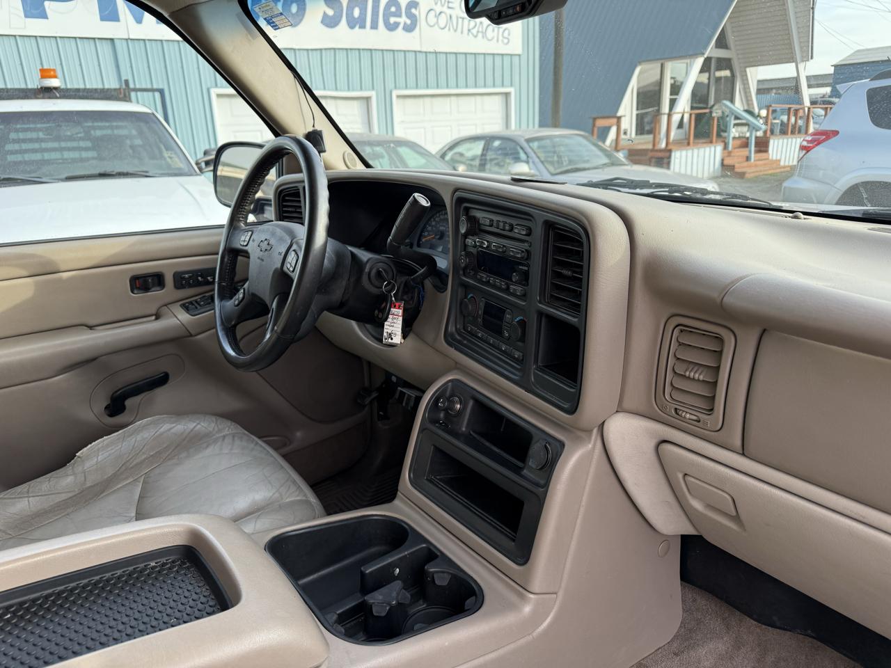 Chevrolet Suburban 1500 4WD 2004