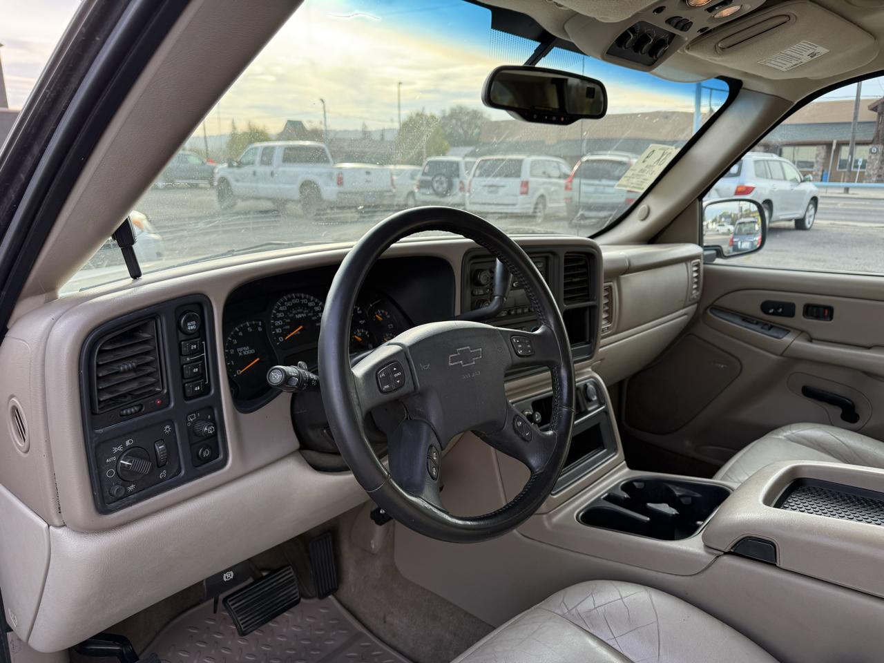 Chevrolet Suburban 1500 4WD 2004